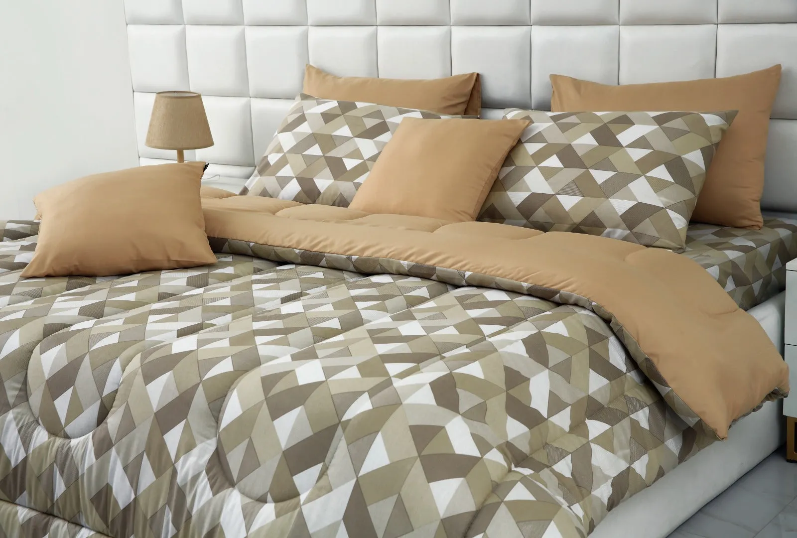 8 PCs Winter Comforter Set-Beige TriAngles