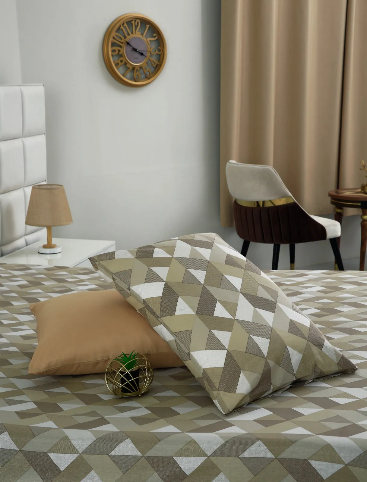 8 PCs Winter Comforter Set-Beige TriAngles