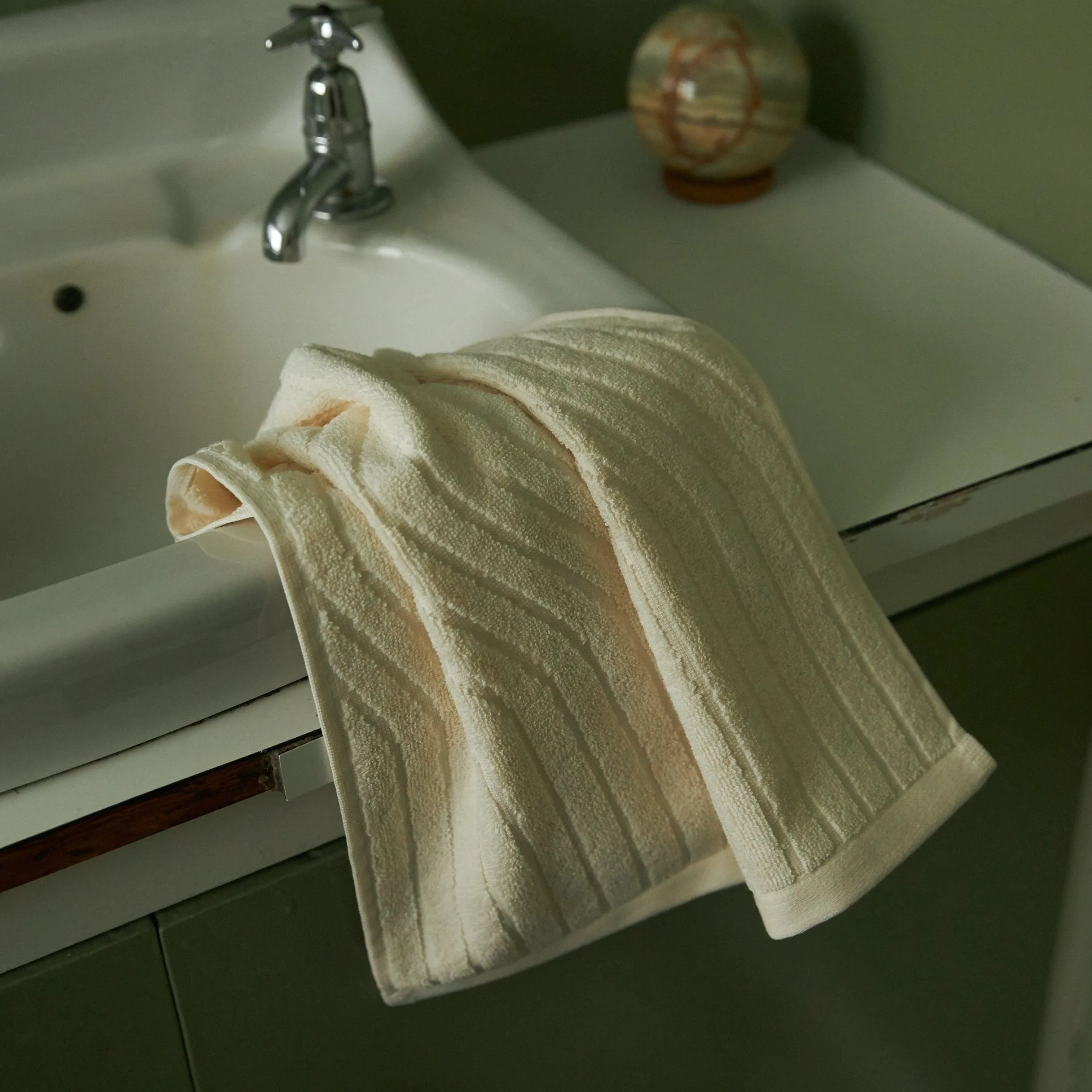 Baina | Virginia Hand Towel in Ivory