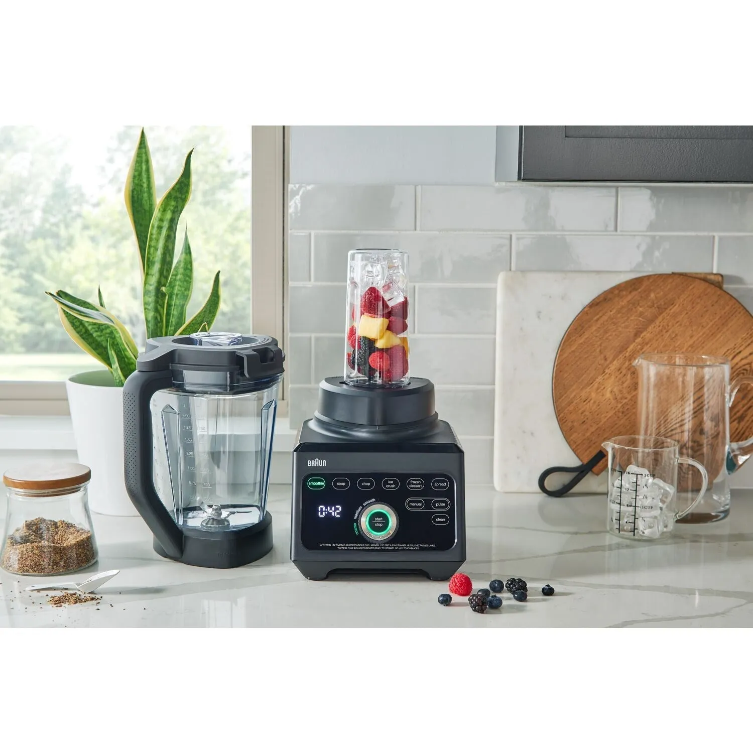 Braun TriForce Power Blender 1600 Watts, 18 Food Programs with Accessories in Black (JB9041BK)