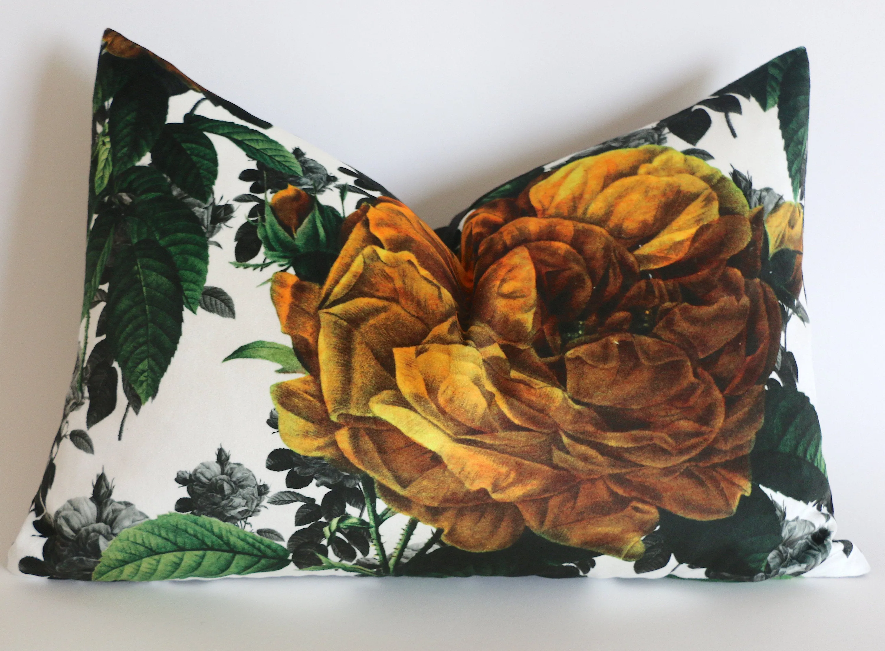 Oversized Roses Pillow Cover / Yellow and Green Velvet / 16x24 Velvet / Victorian Rose Pillow Cover