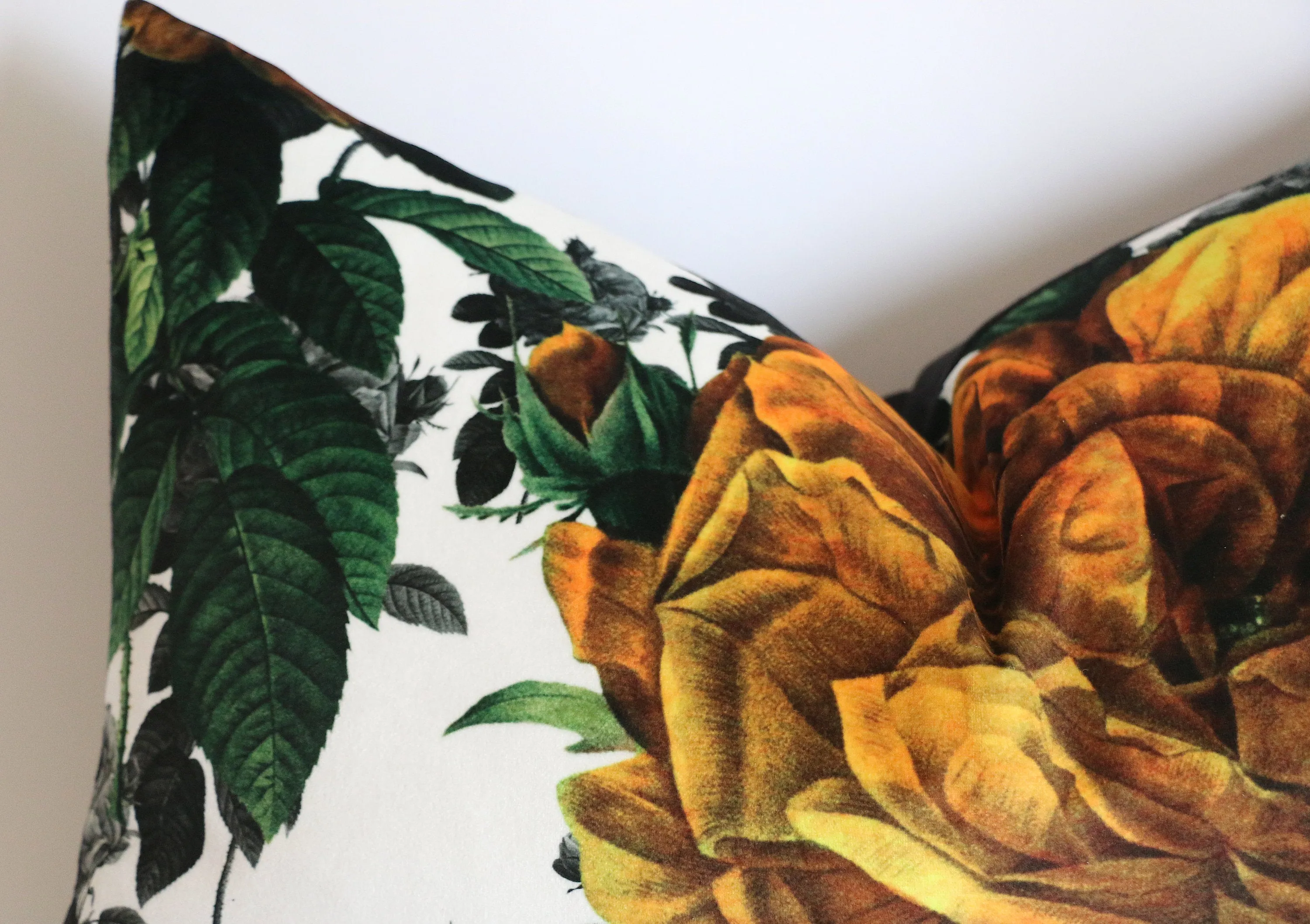 Oversized Roses Pillow Cover / Yellow and Green Velvet / 16x24 Velvet / Victorian Rose Pillow Cover