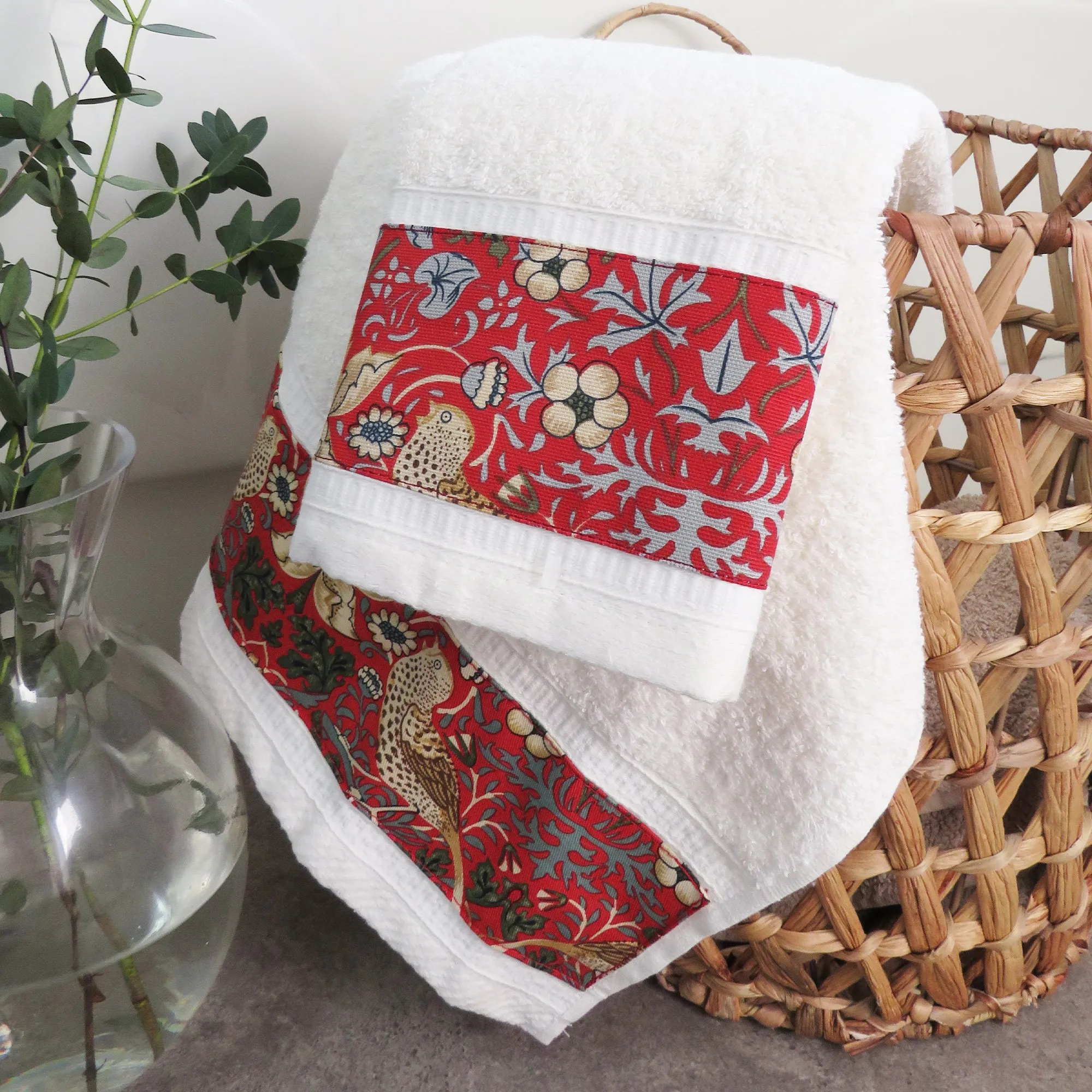 William Morris 'Strawberry Thief' Cotton Terry Towel - Red